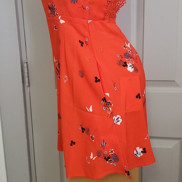 Stunning Summer 2021 Red Sundress - Picture 6 of 14